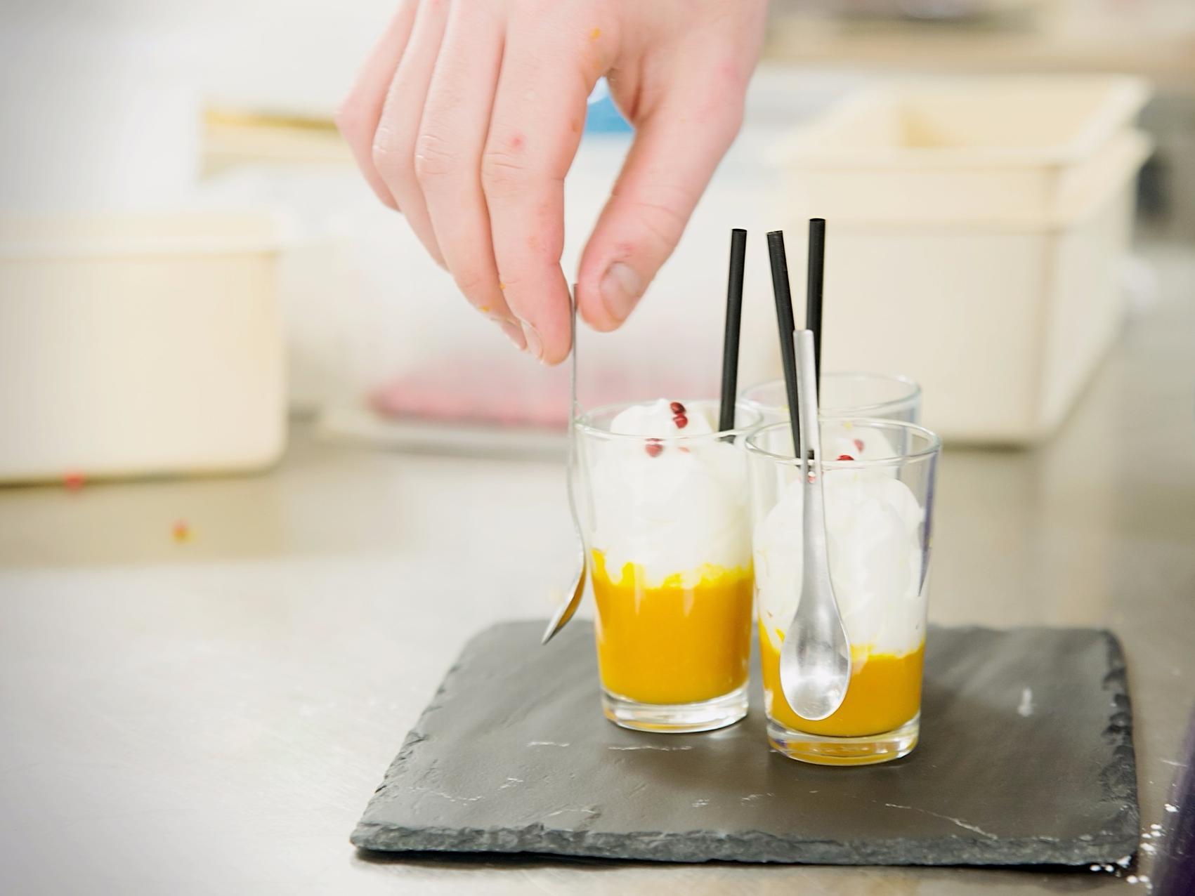 Logis Hotel De France Restaurant Le Lucullus 몽모리옹 외부 사진